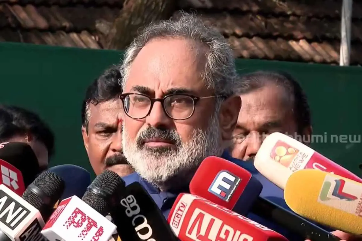 രാജീവ് ചന്ദ്രശേഖര് മാധ്യമങ്ങളോട് സംസാരിക്കുന്നു | Screengrab: Mathrubhumi News