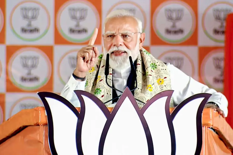 PM Announces Six Guarantees for Bengal Voters, Calls for Change in State Government