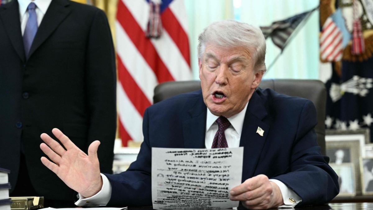 Trump threatens China with 'staggering' 50% tariff if it sends weapons to Iran