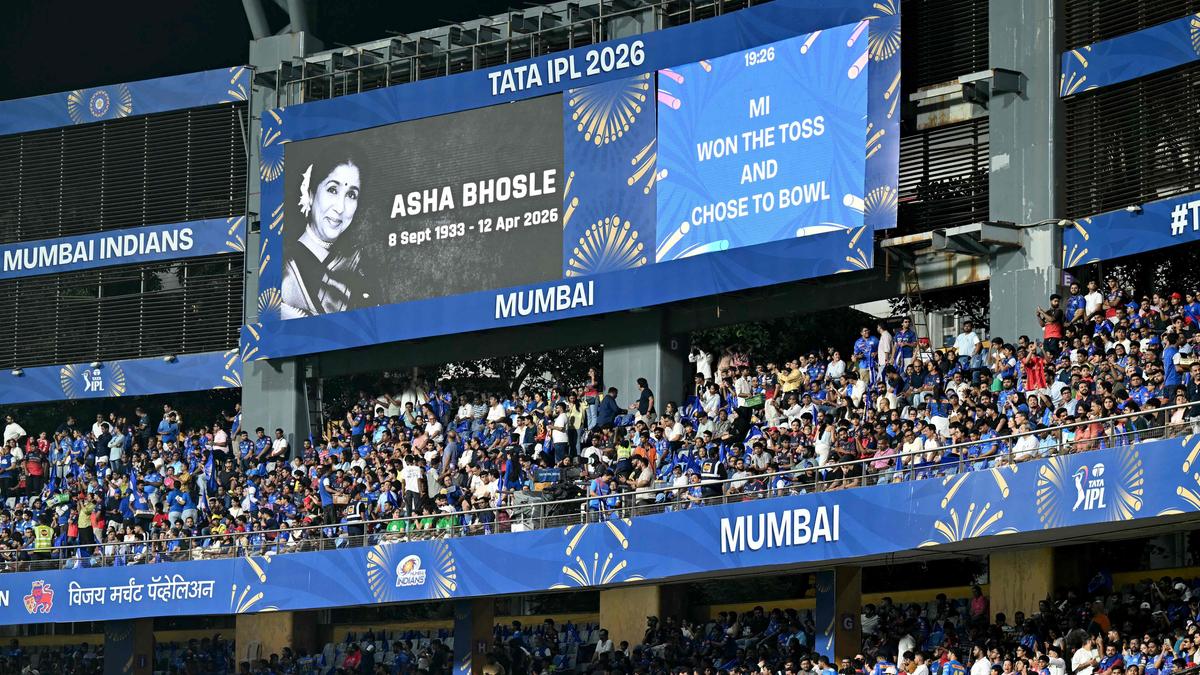 IPL 2026: Wankhede falls silent for Asha Bhosle; Mumbai Indians mark tribute with black armbands