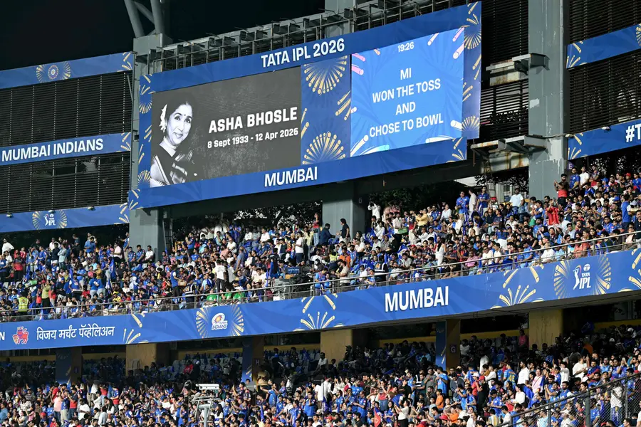 Asha Bhosle portrait at Wankhede Stadium