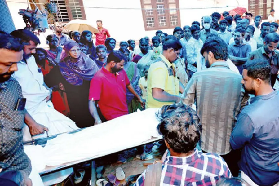 ഉറ്റവരുടെ ഉള്ളുപിടച്ച്, സ്വപ്നങ്ങൾ ബാക്കിവെച്ച്, നിതിൻരാജ് നിശ്ശബ്ദനായി കിടന്നു, വേദനതിന്ന് ഒരമ്മയും