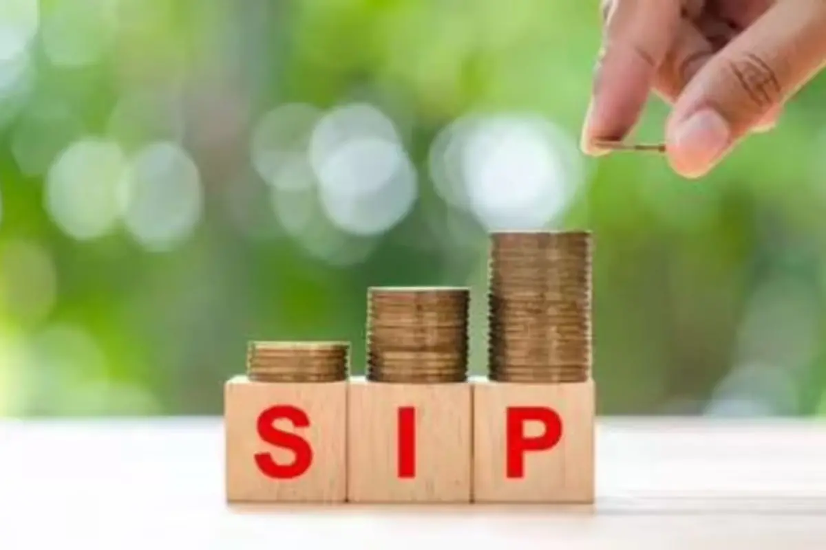 SIPs hit record high in India: What does it mean for mutual fund investors?