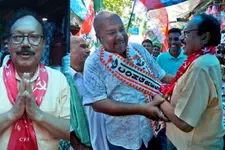 നക്സൽബാരിയിൽ തെളിയുമോ വീണ്ടും ചുവപ്പ്; 15 കൊല്ലത്തിന് ശേഷം തനിച്ച് പോരാടുന്ന സിപിഎം