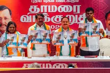 കുടുംബത്തിന് 10000 രൂപ, സ്ത്രീകൾക്ക് മാസം 2000 രൂപ, 3 LPG സിലിൻഡർ; തമിഴ്‌നാട്ടിൽ BJPയുടെ വാഗ്ദാനങ്ങൾ