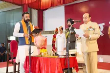 ബിഹാറിൽ BJPക്ക് ആദ്യ മുഖ്യമന്ത്രി;സമ്രാട്ട് ചൗധരി അധികാരമേറ്റു, JDUവിന് രണ്ട് ഉപമുഖ്യമന്ത്രിമാർ