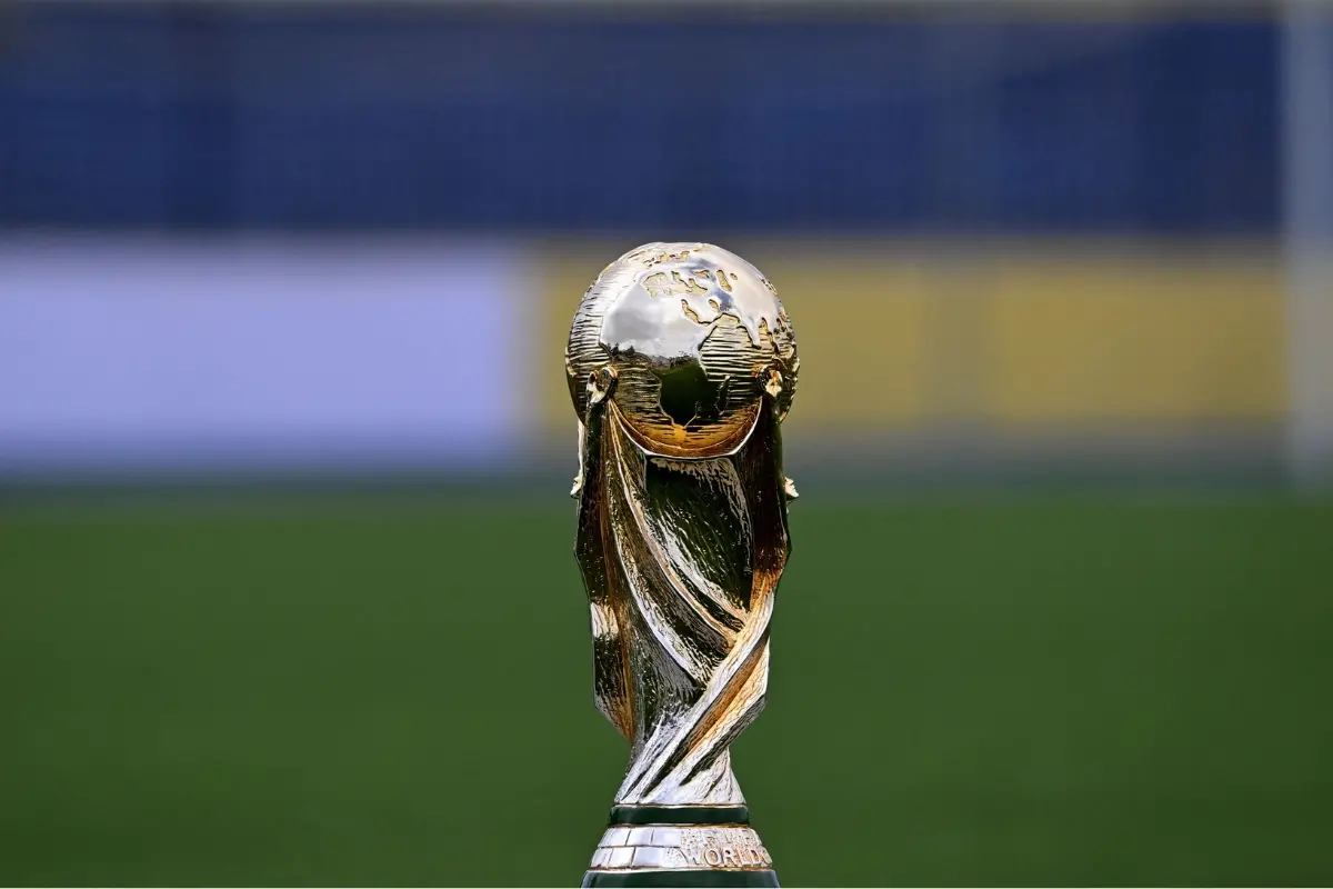 A replica of the FIFA World Cup trophy is seen at the Stichting Bicentini Foundation in Willemstad.| Photo: AFP