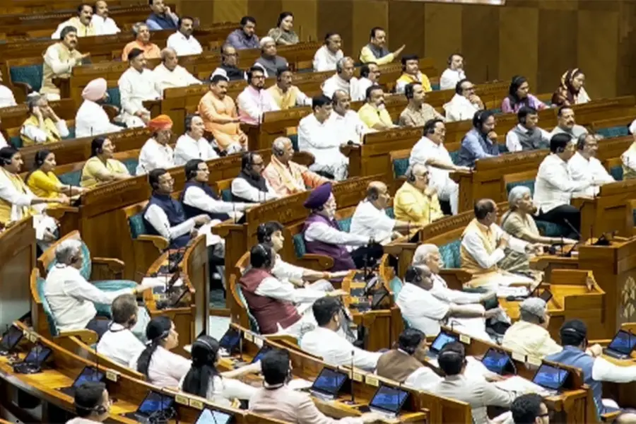 Lok Sabha session stretches past midnight amid intense debate on constitutional bills