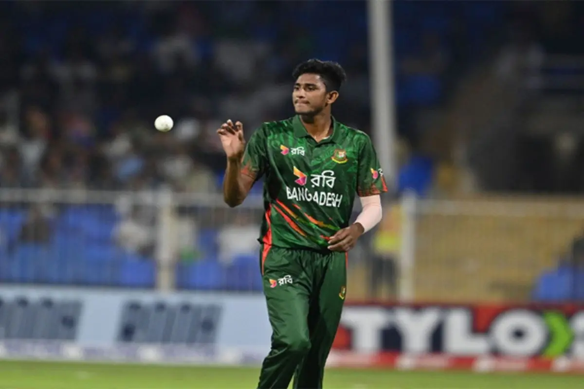Nahid Rana in action during the 1st ODI vs New Zealand in Dhaka. (Photo: PTI)
