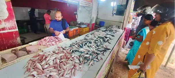Pathanamthitta markets face fish shortages and rising prices due to ...