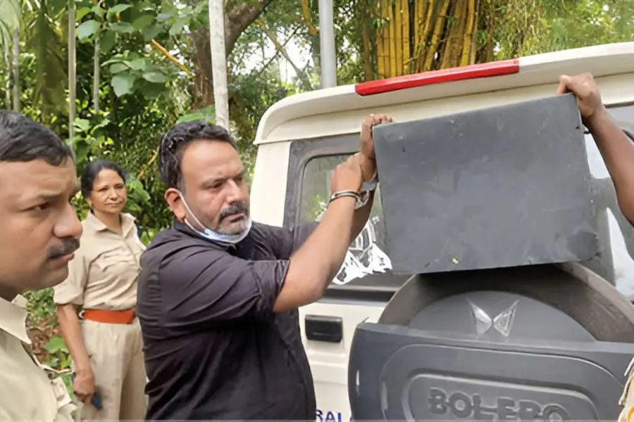 ലോക്കർ സഹിതം 25 പവൻ മോഷ്ടിച്ചു; വീടിന്റെ നോട്ടക്കാരൻ അറസ്റ്റിൽ