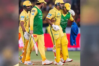 ‘Don't know how bad it is...’: Michael Hussey drops big update on Ayush Mhatre’s hamstring injury