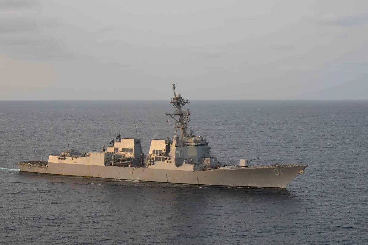 Guided-missile destroyer USS Pinckney (DDG 91)