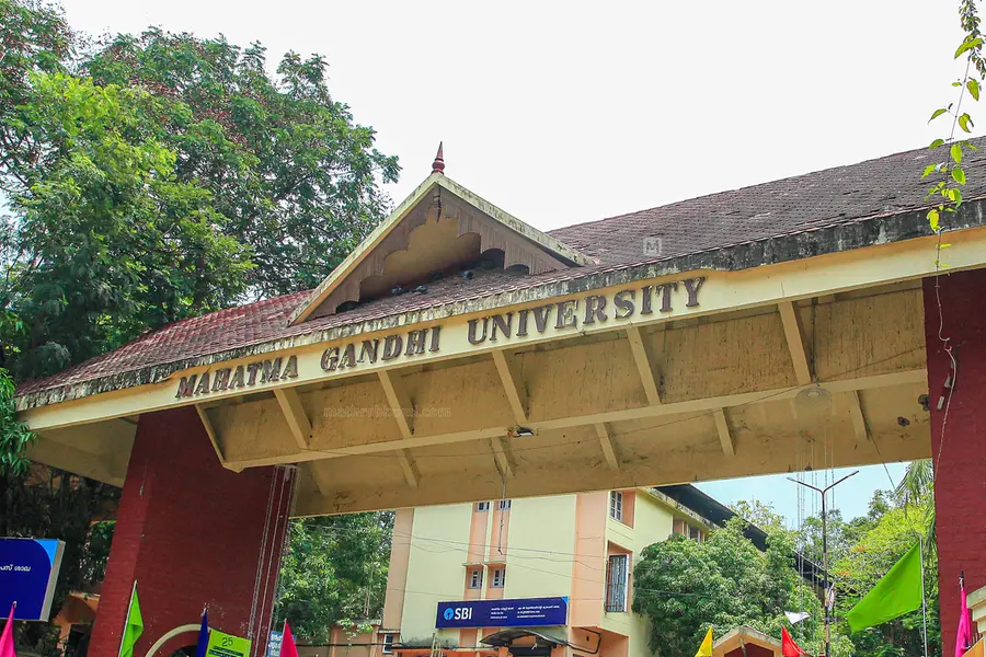 ‘എംജിയിലെ പഠനബോർഡ് പുനഃസംഘടന അക്കാദമിക് സുതാര്യത നഷ്ടമാക്കും, അധ്യാപകരിലേറെയും പുറമേനിന്നുള്ളവർ’