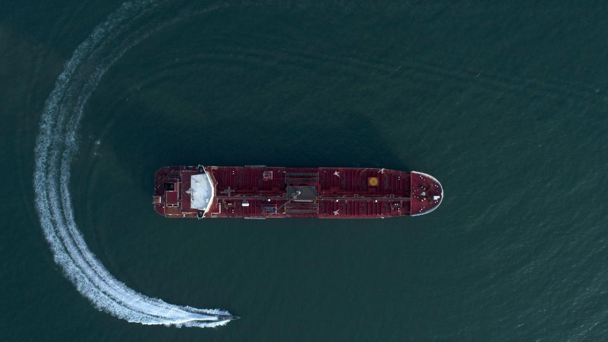 Shipping chaos in Strait of Hormuz as Iran reacts to US ship seizure
