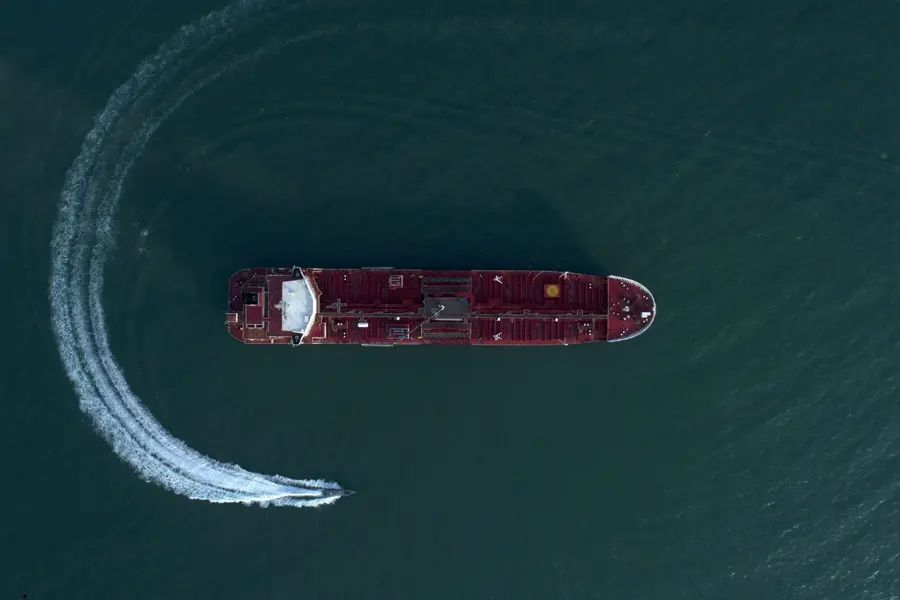 hormuz ship