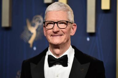 ടിം കുക്ക് ആപ്പിൾ സിഇഒ സ്ഥാനത്ത് നിന്ന് പടിയിറങ്ങുന്നു