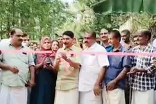 പറഞ്ഞ വാക്കുപാലിച്ച് പഞ്ചായത്തംഗം; ഒരു വർഷത്തിനുള്ളിൽ റോഡ് വന്നു, നാട്ടുകാർ ഹാപ്പി