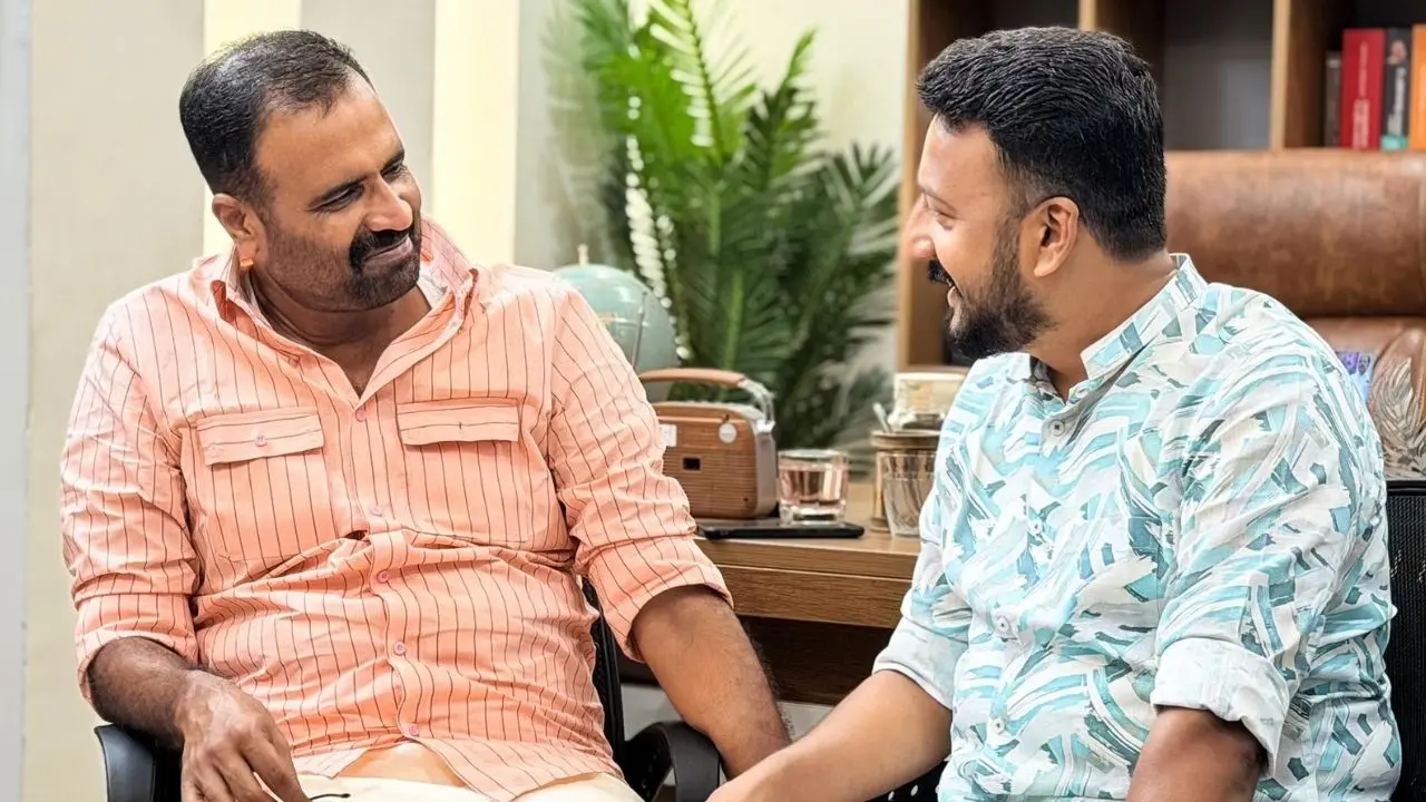 സി.ആർ. മഹേഷ് രാഹുൽ മാങ്കൂട്ടത്തിലിനൊപ്പം | Image: Rahul Mamkoottathil FB Page