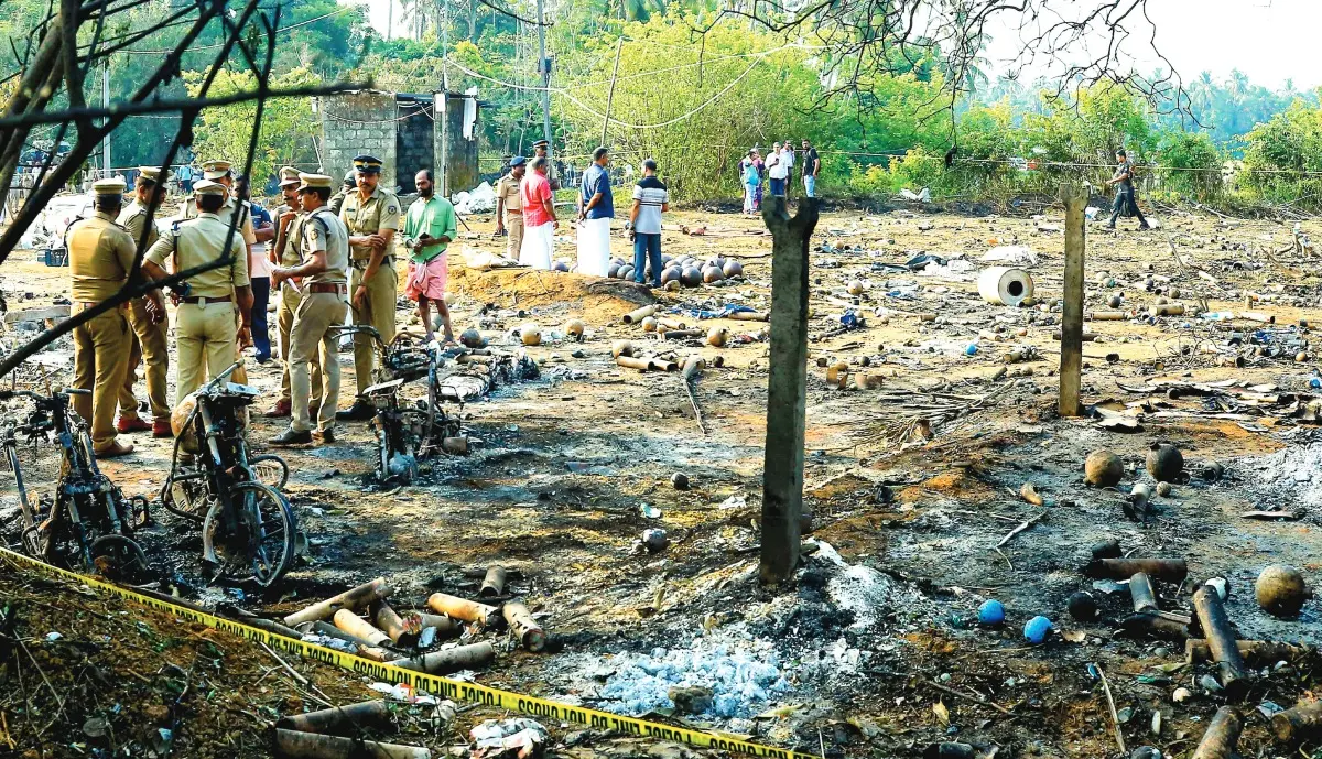 വെടിക്കെട്ട് അപകടം നടന്ന സ്ഥലത്തെ ദൃശ്യം