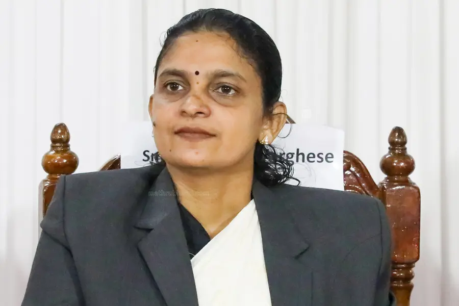 ഹണി എം. വർഗീസിന് സ്ഥാനക്കയറ്റം നൽകരുത്; രാഷ്ട്രപതിക്കും ചീഫ് ജസ്റ്റിസിനും പരാതി നൽകി അതിജീവിത