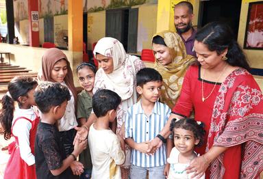 പുതിയ അധ്യാപകരെത്തി... കുഞ്ഞുങ്ങളുടെ മുറിവുണക്കാൻ