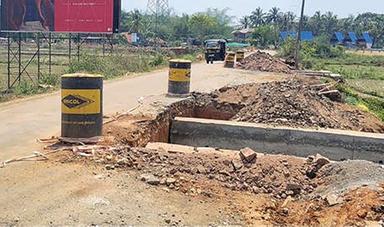 പനമരം-പുഞ്ചവയൽ റോഡ്; പണിതീരുന്നില്ല, പ്രതിഷേധവും