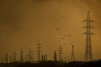India's peak power demand hits record 252 GW as heatwave intensifies