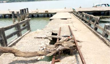 വാഗ്ദാനങ്ങൾക്ക് പുല്ലുവില; തളങ്കര ഹാർബർ നാശത്തിലേക്ക്