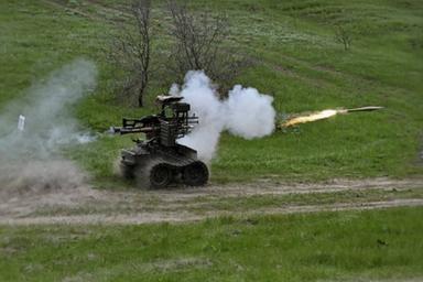പോരാടും, ചരക്കുനീക്കും; റഷ്യൻ സൈന്യത്തിന് വെല്ലുവിളി ഉയർത്തി യുക്രൈനിന്റെ റോബോട്ട് സേന