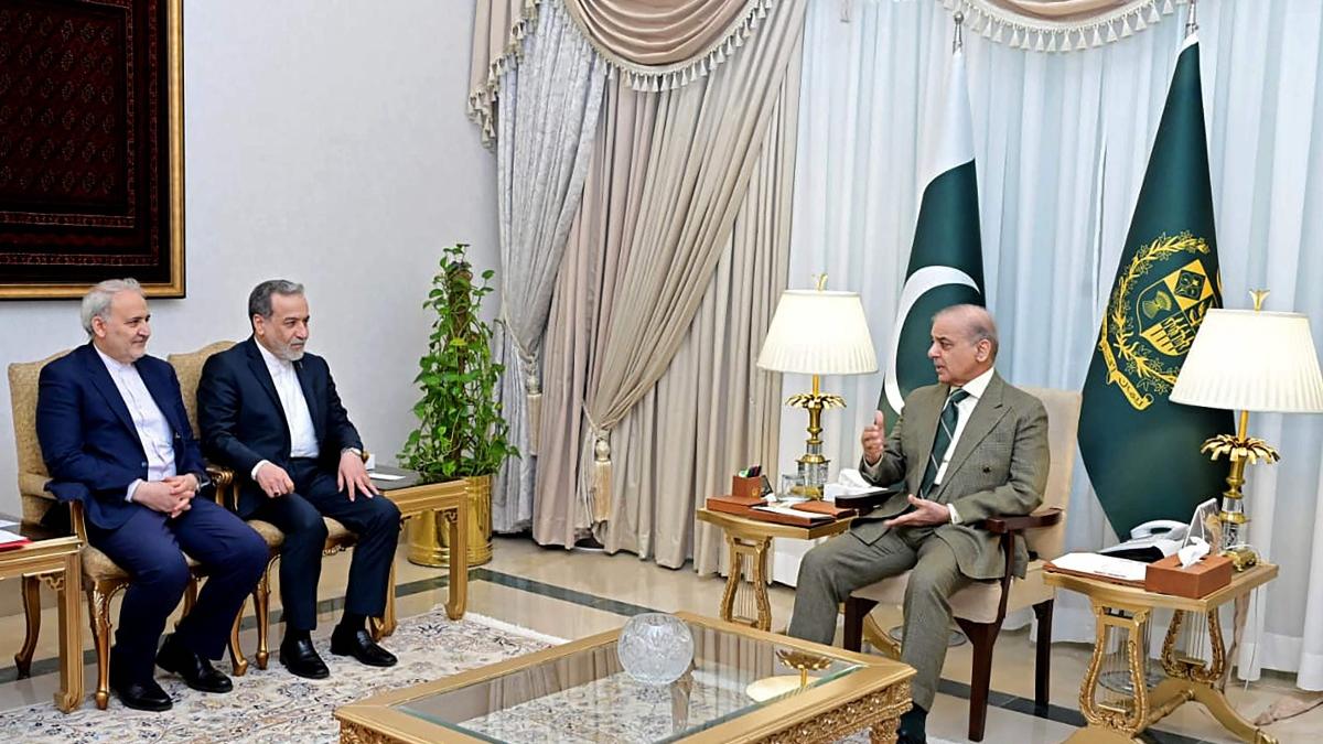 Iran’s foreign minister returns to Islamabad despite US cancelling talks