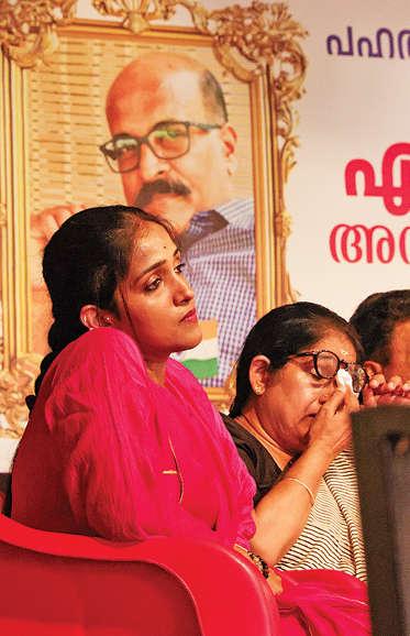 സ്നേഹസ്‌മൃതിയായി രാമചന്ദ്രൻ, പഹൽഗാമിന്റെ നീറുന്ന നോവ്