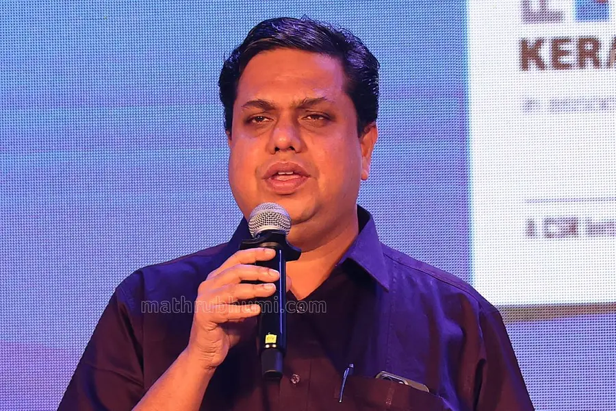 പുതിയ അംഗങ്ങൾ നിയമസഭയെ ഗൗരവമായി എടുത്തില്ല, സീനിയേഴ്സിനെ കണ്ട് പഠിക്കണം;വിമർശനവുമായി സ്പീക്കർ