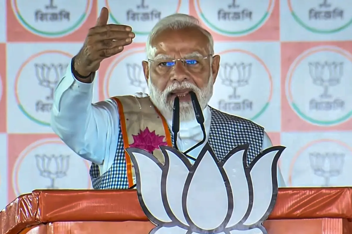 Prime Minister Narendra Modi addresses the 'Vijay Sankalp rally' for West Bengal Assembly elections, at Barrackpore in North 24 Parganas district.| Photo: PTI