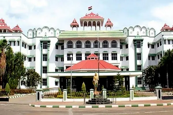 അവരും ദൈവത്തിന്റെ മക്കൾ, ട്രാൻസ്ജെൻഡർ പുനരധിവാസത്തിന് പദ്ധതിവേണം- സർക്കാരിനോട് മദ്രാസ് ഹൈക്കോടതി