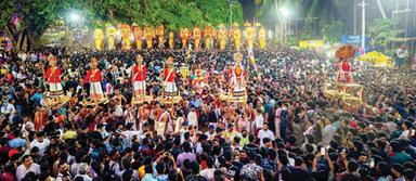 ഗജരാജപ്രൗഢിയിൽ കാട്ടകാമ്പാൽ പൂരം