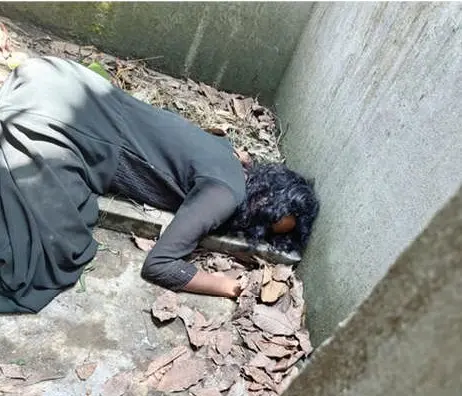 ധന്യയെ ആൾതാമസം ഇല്ലാത്ത വീടിന്റെ ശൗചാലയത്തിൽ കണ്ടെത്തിയപ്പോൾ