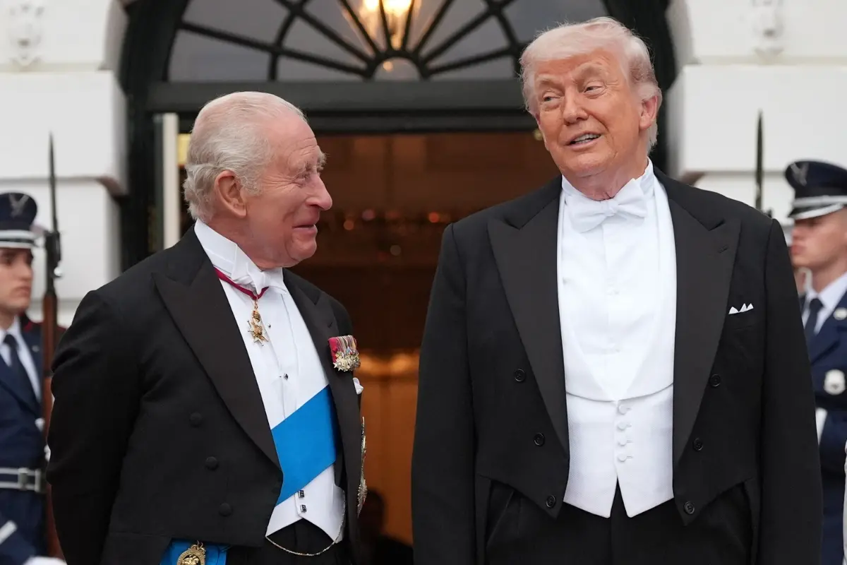 President Donald Trump (R) and Britain's King Charles III | Photo: AP