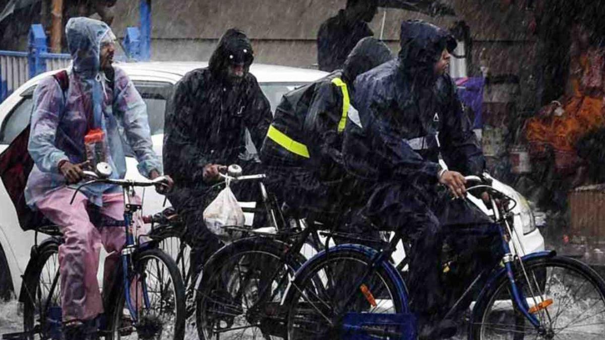 India weather alert: IMD warns of heavy rain, thunderstorms across 13 states; Check list