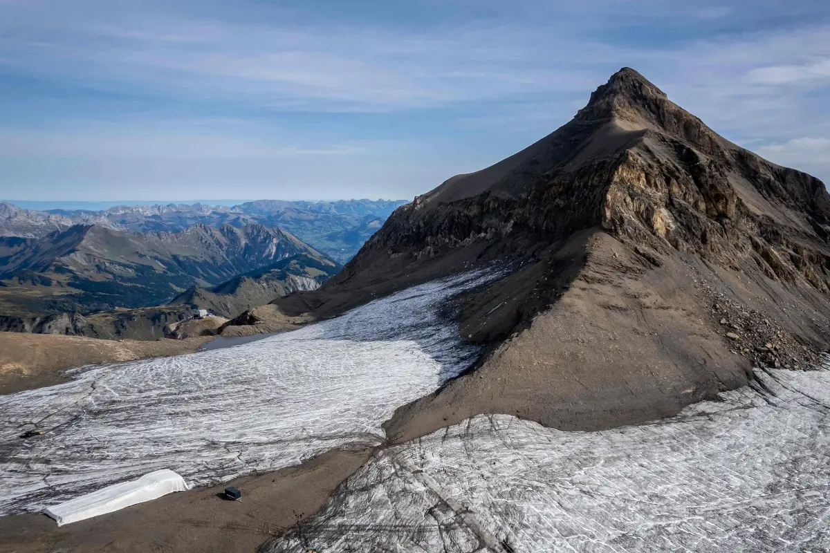 Glacier 3000 resort above Les Diablerets shows the Tsanfleuron pass, Switzerland.| Photo: AFP