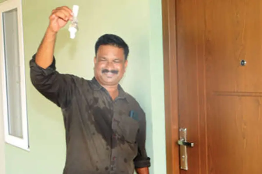 ‘വീടൊരുങ്ങുമ്പോൾ ഉമ്മ കൂടെയില്ലല്ലോ...’; വാക്കുകൾ മുറിഞ്ഞ് നൗഷാദ്