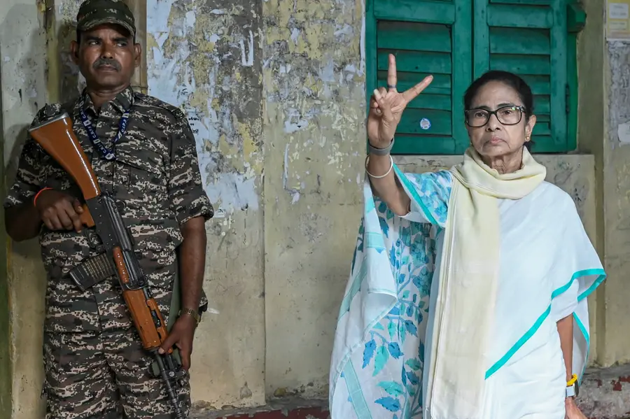 West Bengal records 92.47% polling in two-phase; highest-ever voter turnout since Independence