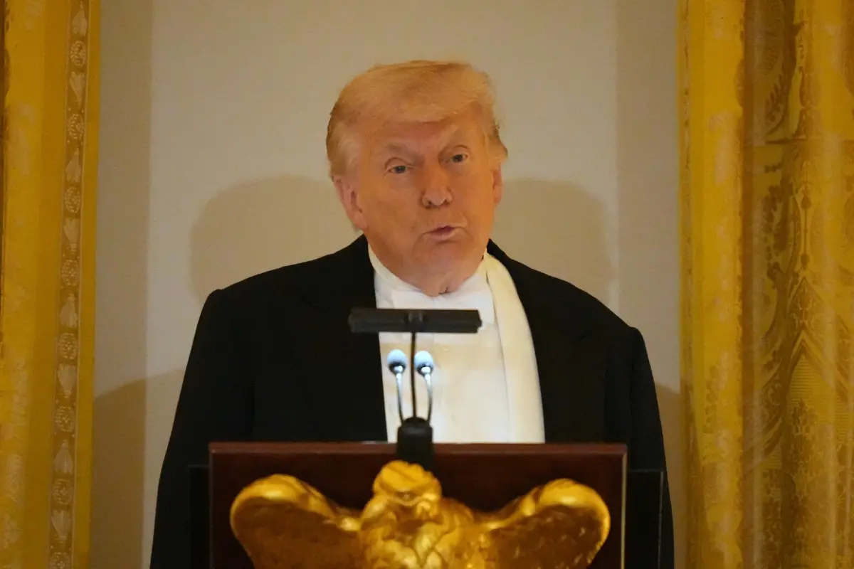 US President Donald Trump speaks during a State Dinner with Britain's King Charles III. | Photo : AFP