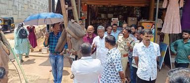 മാവുങ്കാലിലെ ഓവുചാൽ നിർമാണം: റവന്യൂസംഘം സർവേ നടത്തി