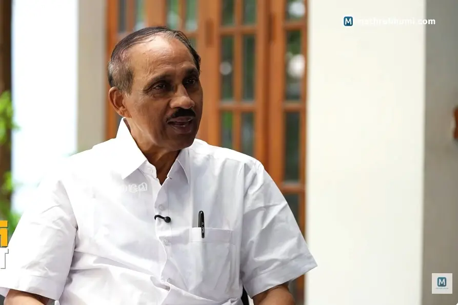 ഉമ്മൻചാണ്ടി സർക്കാരിനെ സുധീരൻ ശ്വാസം മുട്ടിച്ചു;വിവാദങ്ങളിലും രാഷ്ട്രീയത്തിലും മനസ്സ് തുറന്ന് K ബാബു