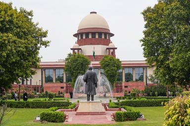 ‘അവളനുഭവിച്ച വേദനയും അപമാനവും നോക്കൂ’; ബലാത്സംഗ അതിജീവിതരുടെ ഗർഭഛിദ്രത്തിൽ സമയപരിധി പാടില്ല- കോടതി