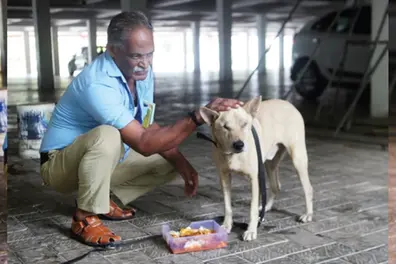 Kannan and Kuttan’s moving story from Kottayam; Man cares for blind dog with endless love