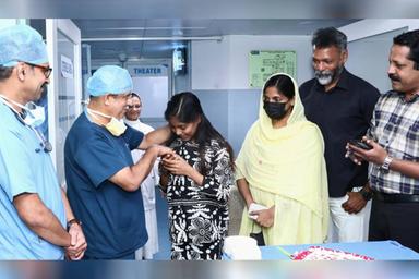 ഹൃദയം മാറ്റിവയ്ക്കൽ ശസ്ത്രക്രിയക്ക് ശേഷം വീണ്ടും അക്ഷരങ്ങളുടെ ലോകത്തേക്ക് ആമി