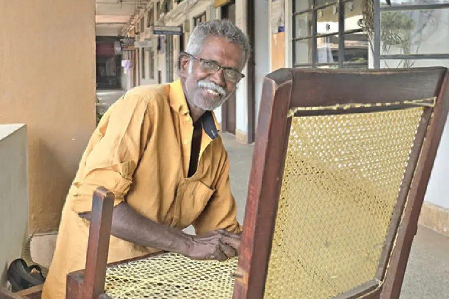 ഇന്ന് ലോക തൊഴിലാളിദിനം; നെയ്ത്തുകാരൻ, കൂലിപ്പണിക്കാരൻ, പൂജാരി...പല റോളിൽ തിളങ്ങി സഹദേവൻ