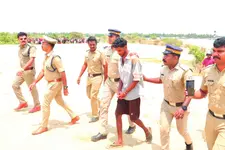 പൊന്നാനിയിൽ യുവതിയുടെ കൊലപാതകം; മൃതദേഹത്തിനടുത്തേക്ക് കുറുക്കന്മാർ വരുന്നതുകണ്ടപ്പോൾ കുഴികുത്തിമൂടി